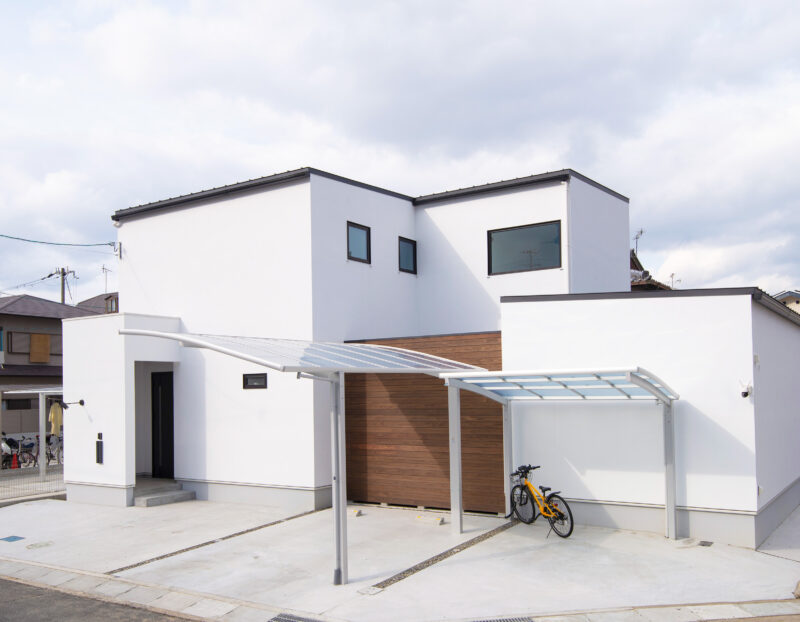 54坪の敷地に建つ4LDK 32坪のお家